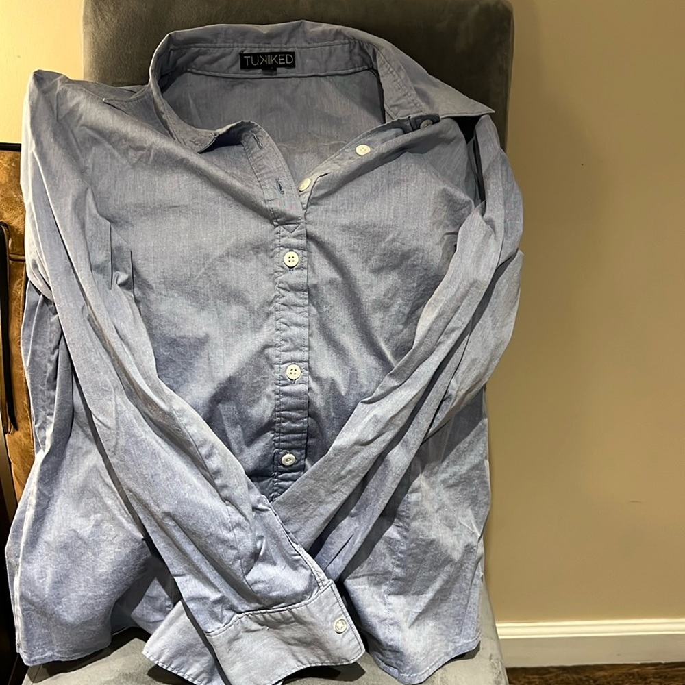 Tukked size M light blue blouse